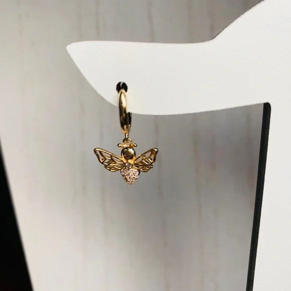 Mini Honey Bee 18K Gold Plated Crystal Hoop Earrings - Picture 4 of 8